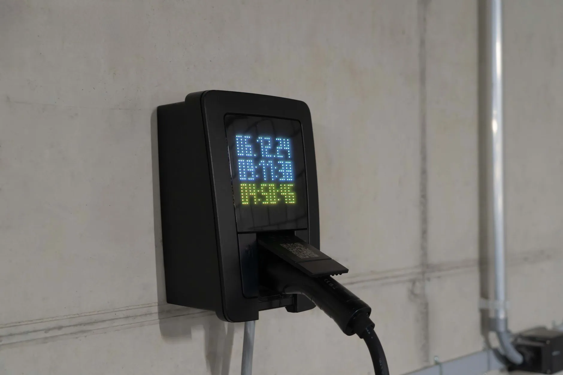 卫星通信设备选型指南:导航系统与航天器件参数对比