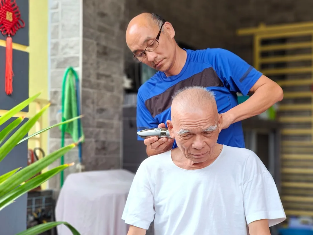 航天电子器件抗辐照技术解析：卫星通信设备在轨可靠性提升路径