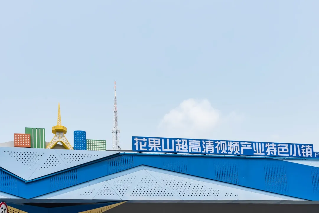 航天电子器件在卫星通信系统中的关键应用与选型要点