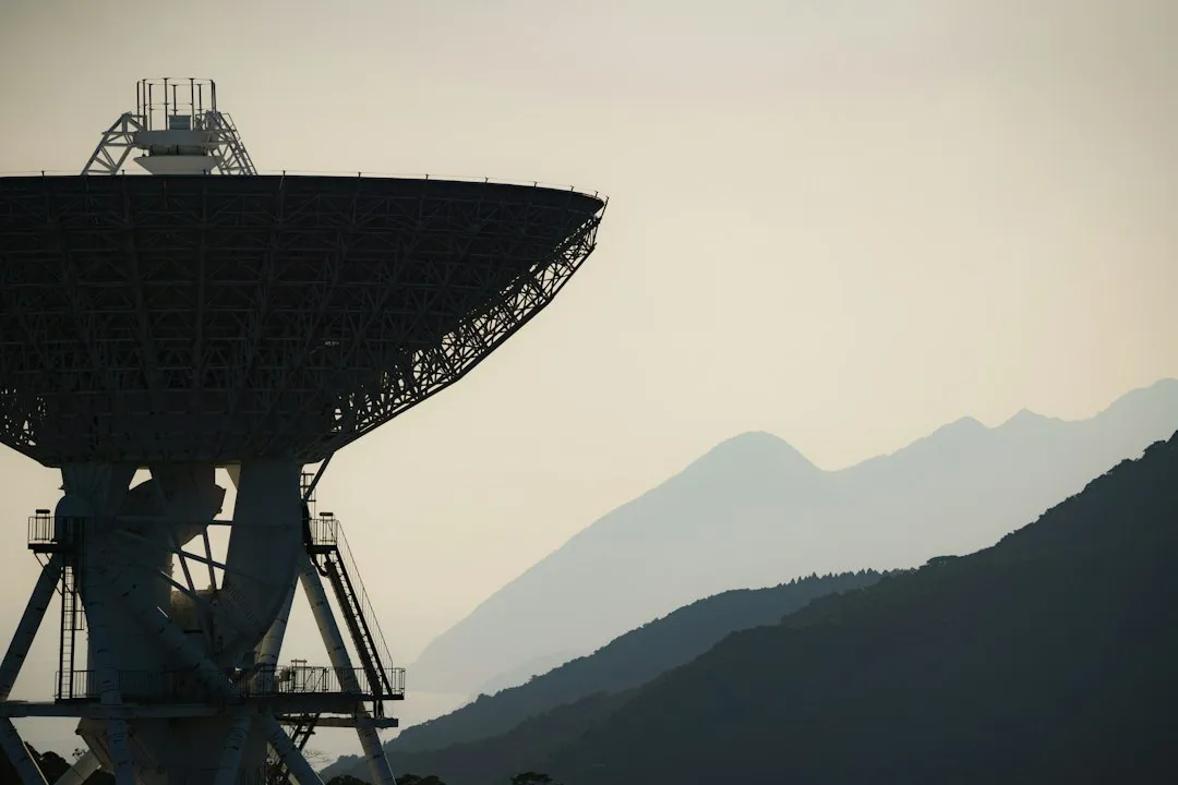 航天电子器件可靠性设计:卫星通信设备在极端环境下的性能保障方案正文配图 2